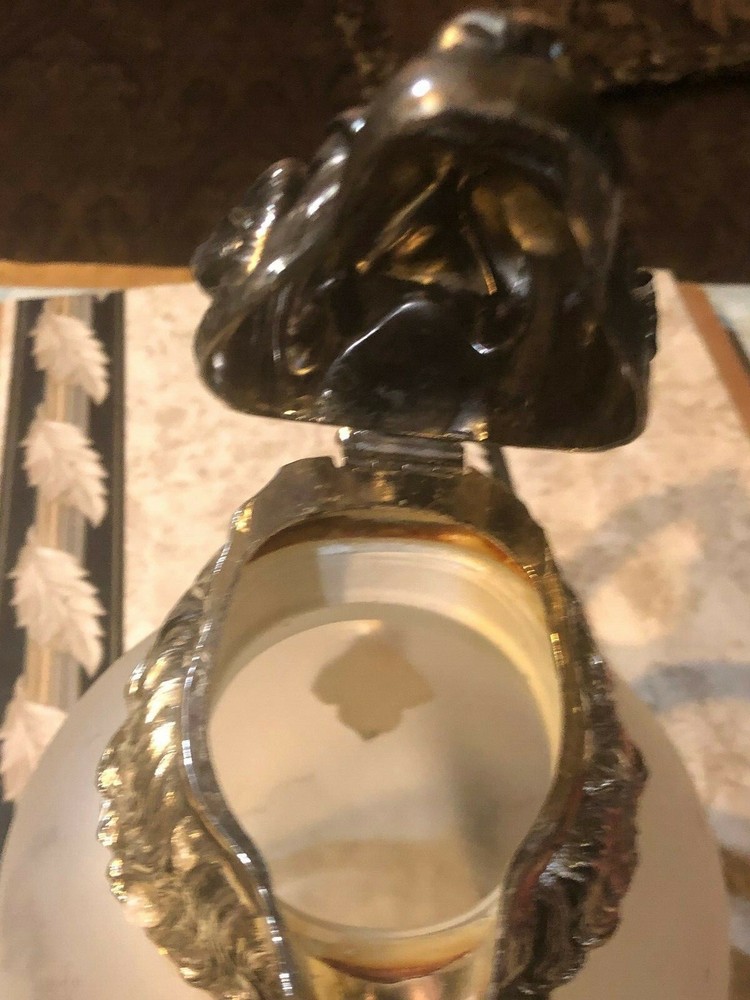 VINTAGE SILVER PLATED RAMS HEAD FROSTED GLASS PITCHER