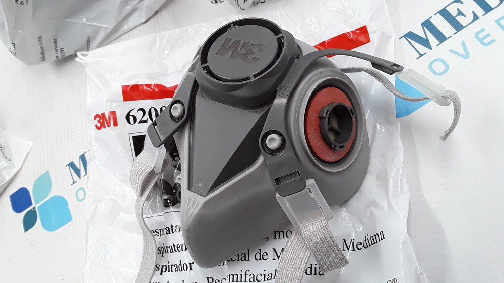 3M Half Facepiece Medium AT 6200 Box of 6