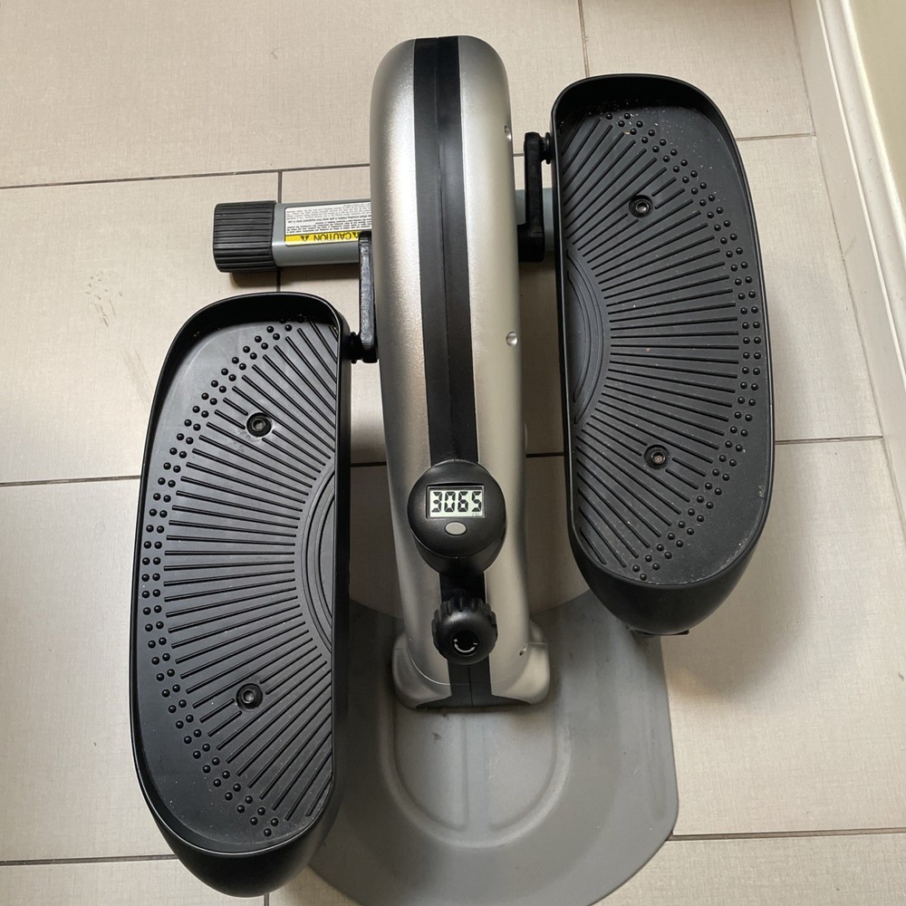 Stamina InMotion E1000 Compact Strider Elliptical Machine Cardio Workout 55-1610