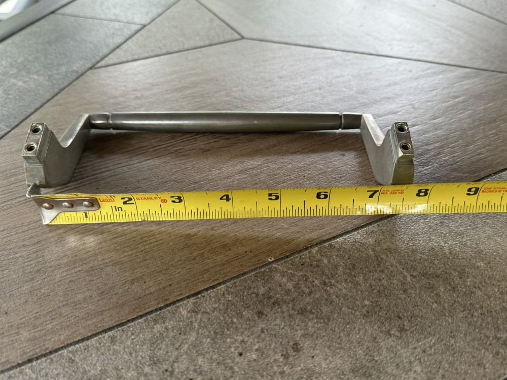 TELEVISION HANDLE Unknown Type 7-1/2 Inch Between Mounting Holes