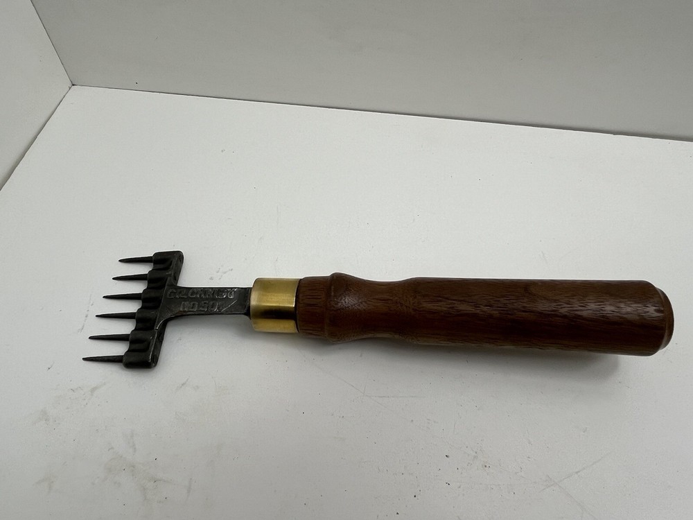 Vintage GilChrist No. 50 Ice Chipper