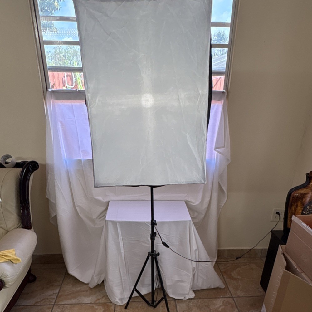CRAPHY Softbox Lighting Kit Portable On/Off Switch Square Carry Bag Black White
