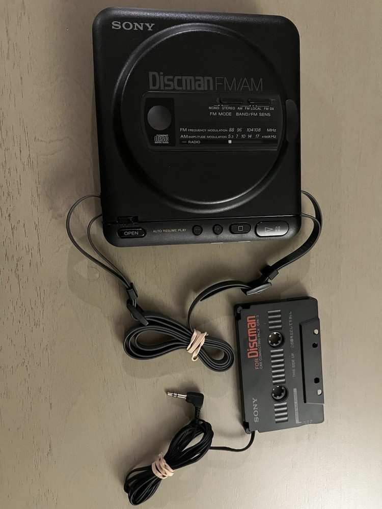 Sony D-T2 Discman FM/AM CD Compact Player