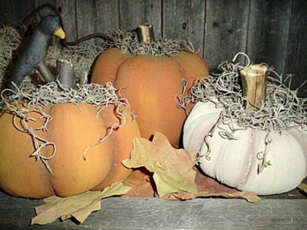 PATTERN! primitive pumpkin crow leaves Fall Autumn!  wreath embellishment