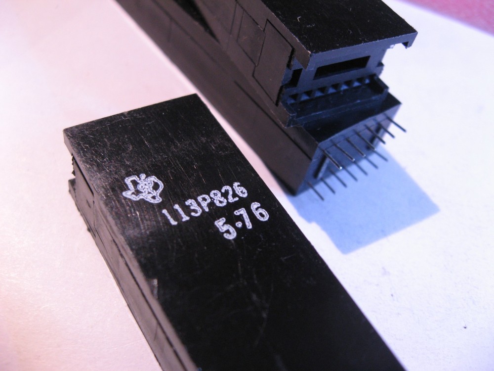 113P826 Texas Instruments 14-Pin DIP Display Riser Connector - USED PULLS Qty 3