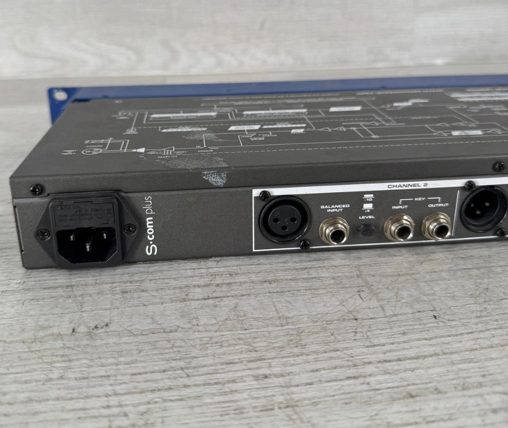 SAMSON curve 231 equalizer Dual 31 band, Compresor/Limiter, S-3WayCrossover.