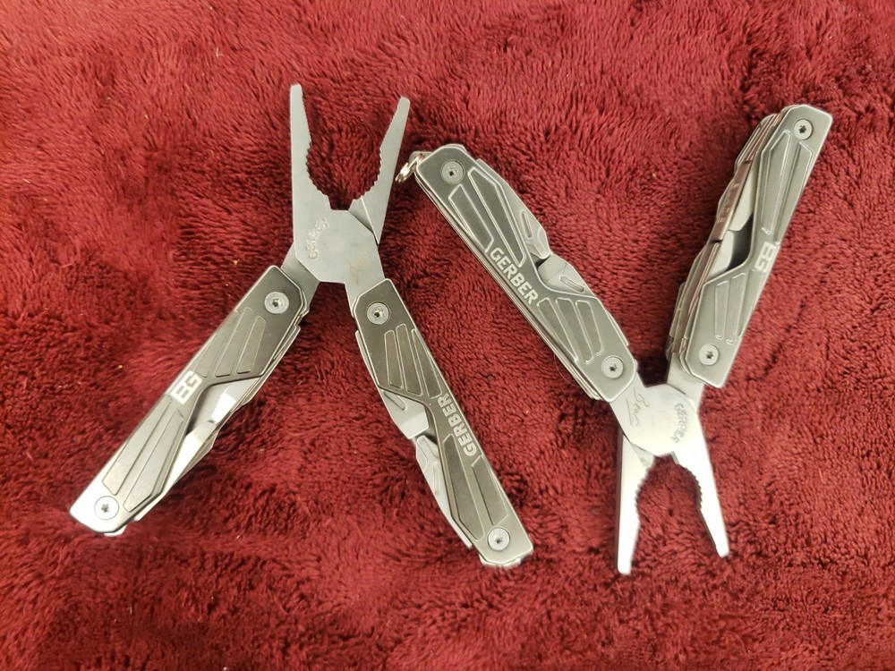 Lot 2 Gerber One Mini Suspension S Pliers and One Scissors Multitool