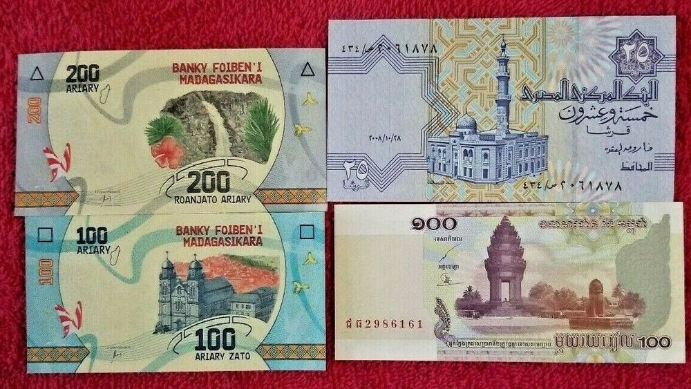 4 Pieces Worldwide Banknotes UNC