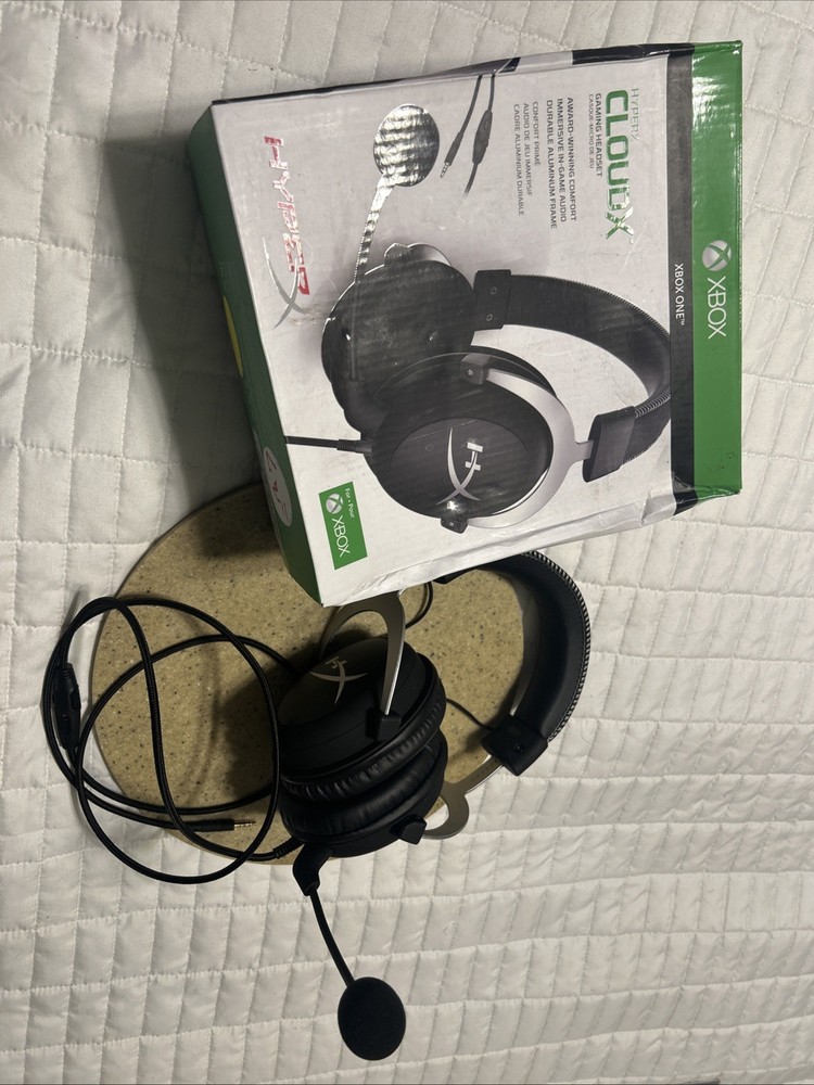 HyperX CloudX Pro Wired Gaming Headset for Xbox One-NOB