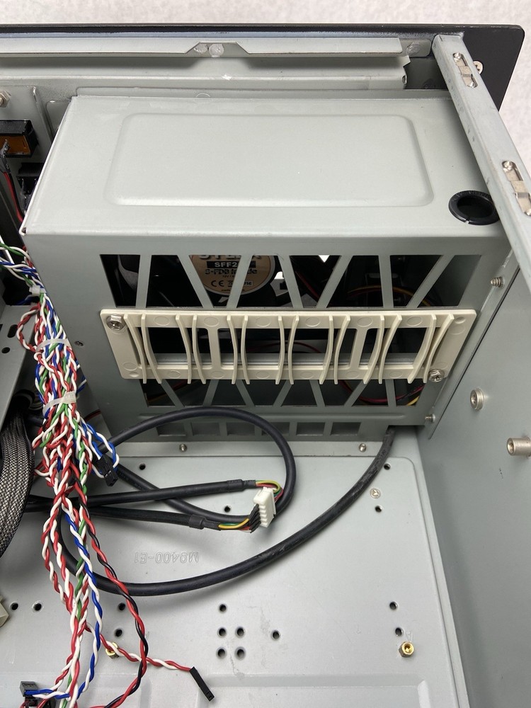 U-Rack U4004N1 4U Rack Mount Server Chassis bare Bones No PSU