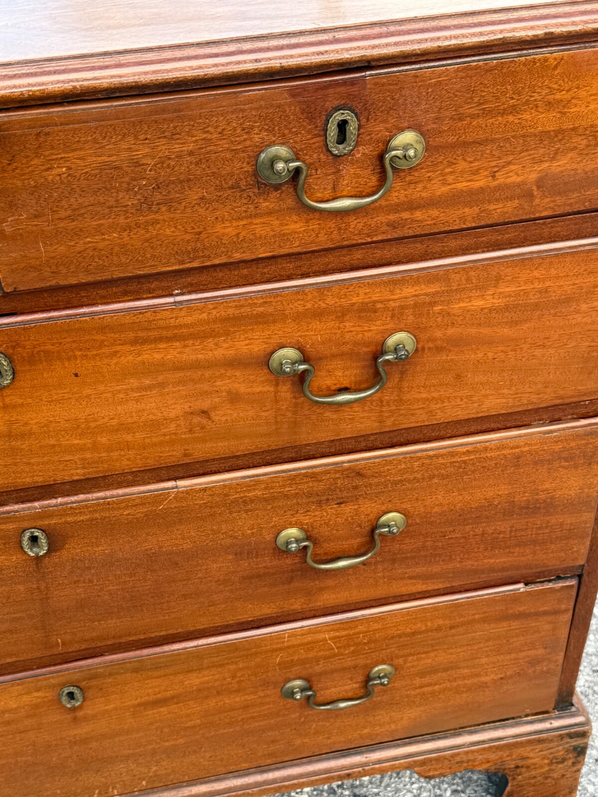 Antique walnut chippendale chest of drawers dresser bracket feet 1780 country