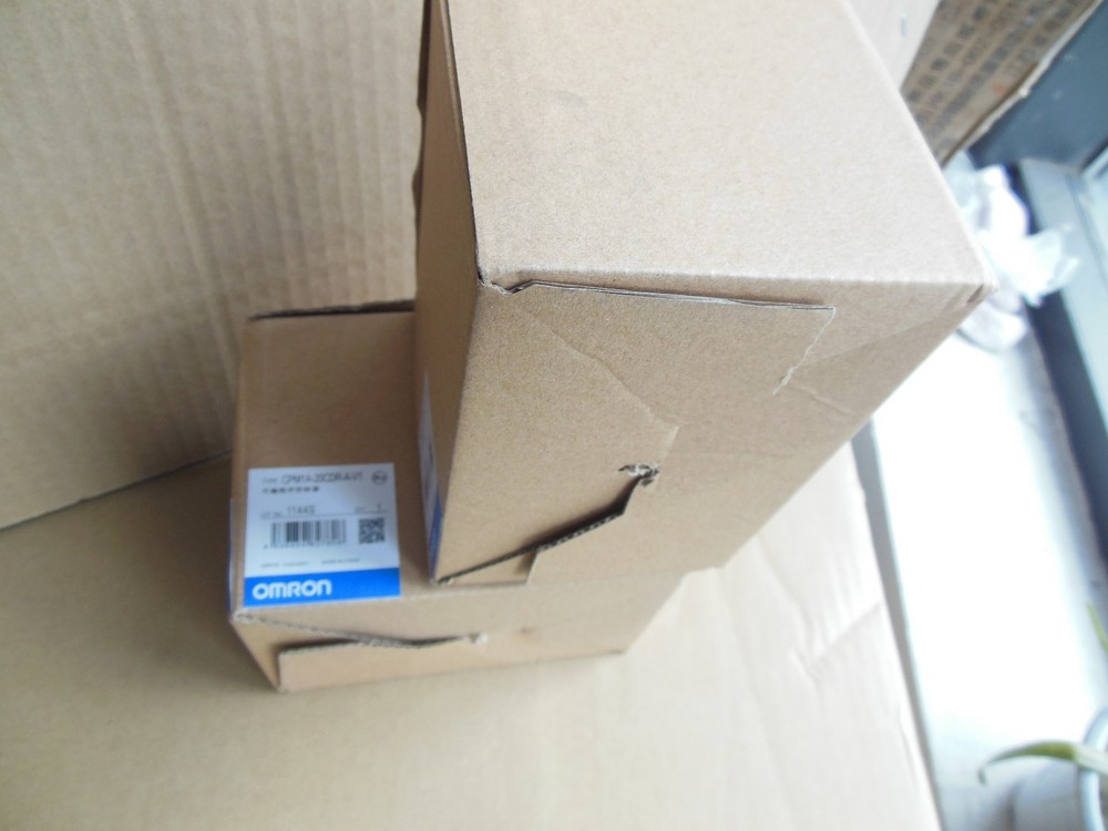 1PC OMRON CPM1A-20CDR-A-V1 PLC Module CPM1A20CDRAV1 New In Box #