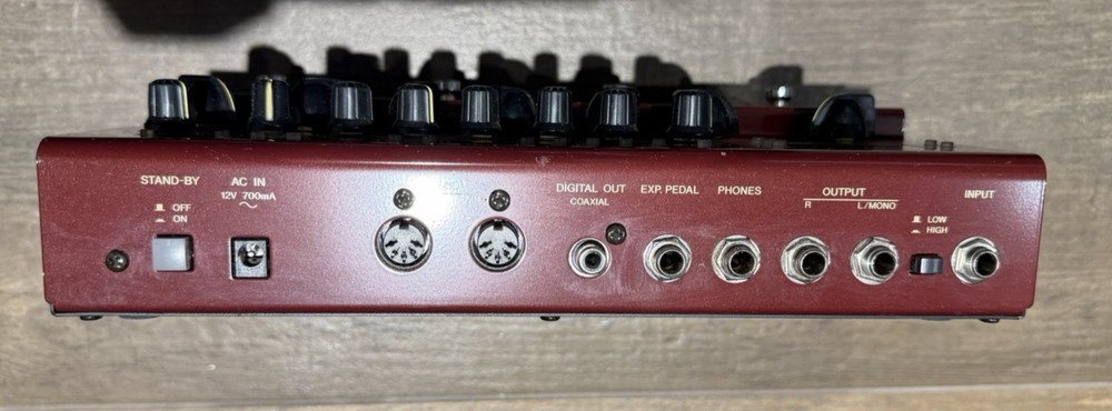 Yamaha DG-Stomp Guitar Pre-Amp Multi-Effects Pedal! Untested!
