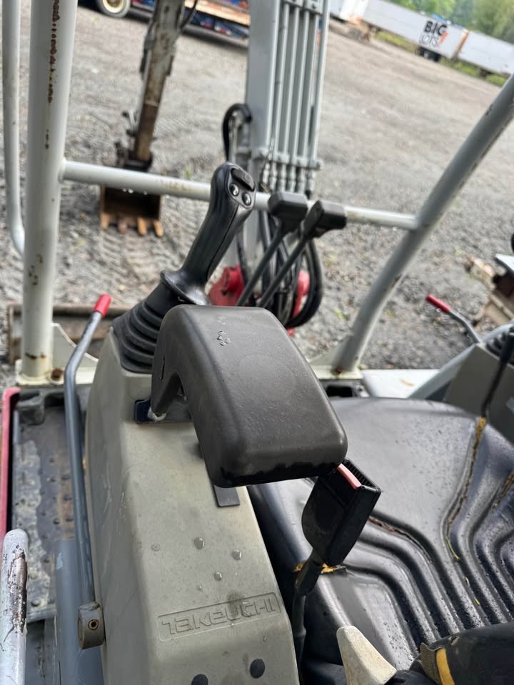 2015 Takeuchi TB228 Mini Excavator