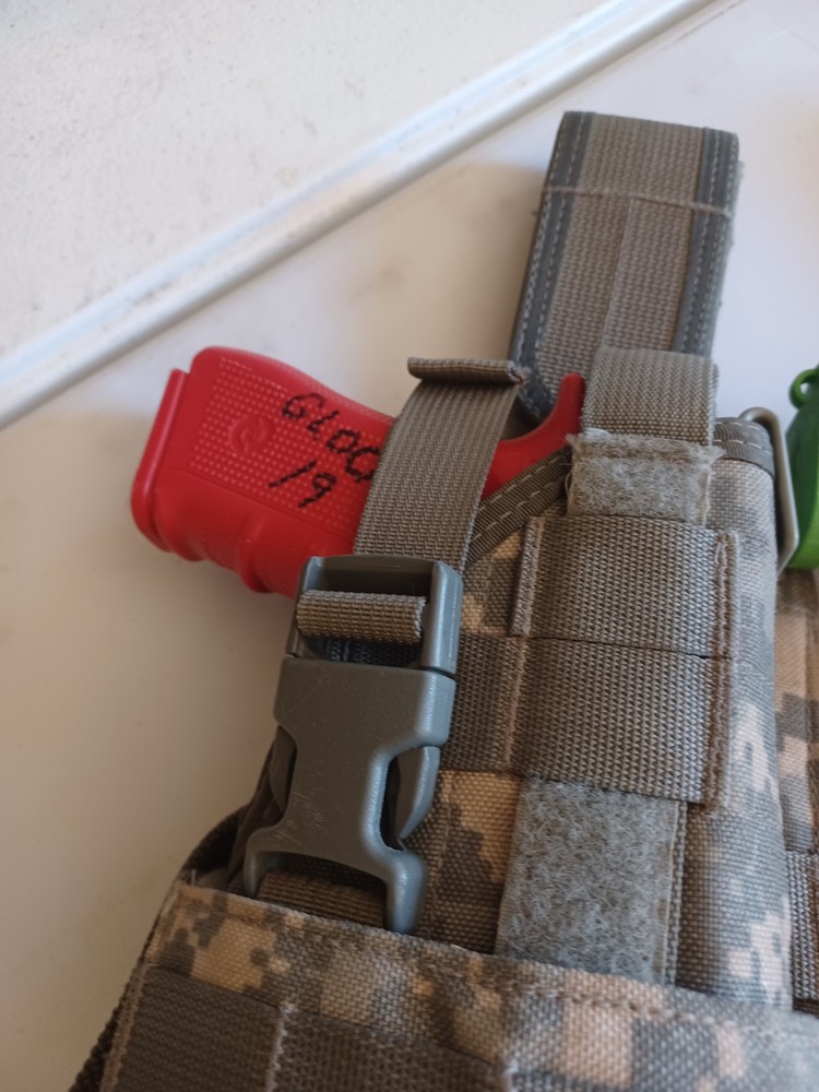 USGI Eagle Universal Holster ACU Excellent Used