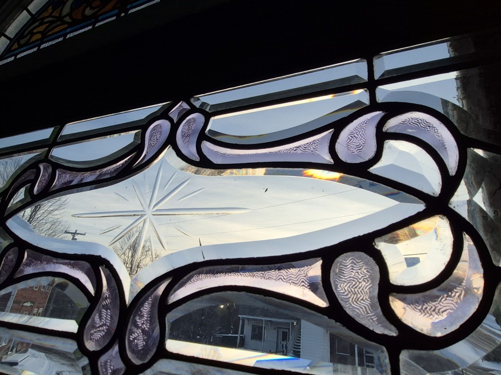 GREAT ANTIQUE BEVELED STAINED GLASS WINDOW