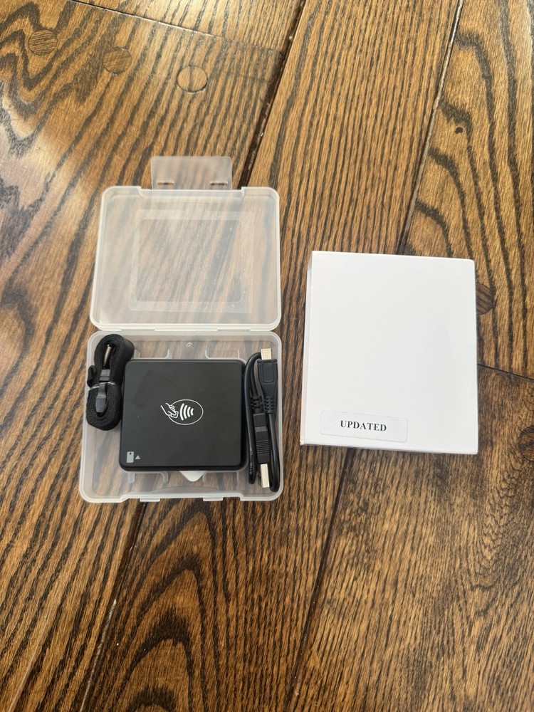 BBPOS Chipper 2X Bluetooth Card Reader 2AB7X-CHC2XBT Brand New