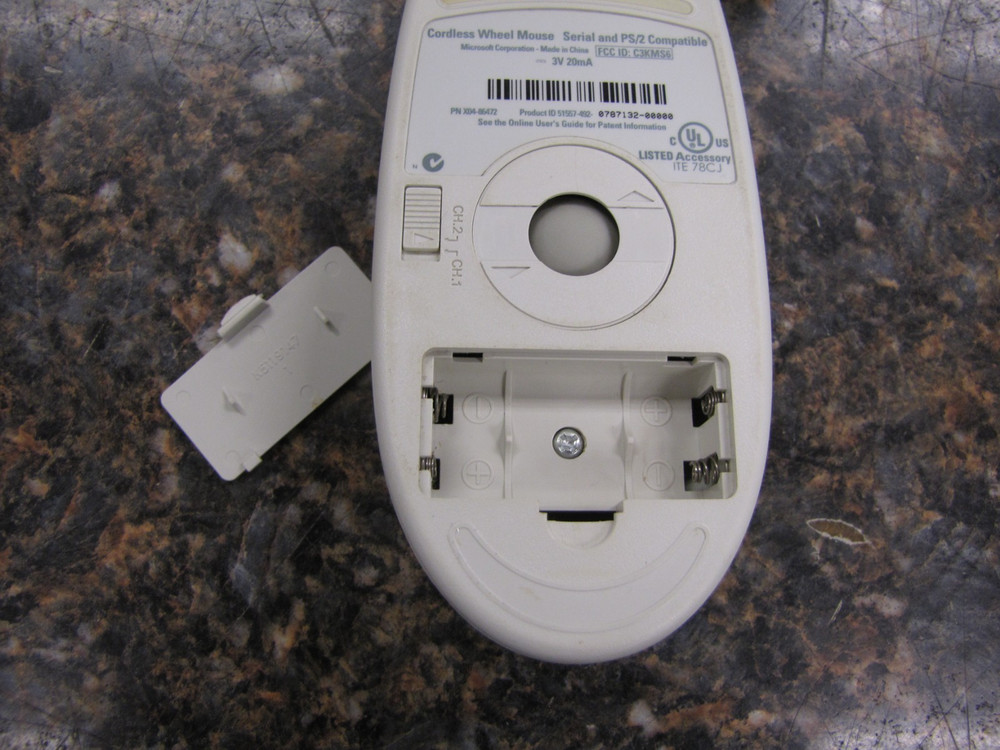 Microsoft Cordless Wheel Mouse Wireless Serial & PS/2 Compatible & Receiver