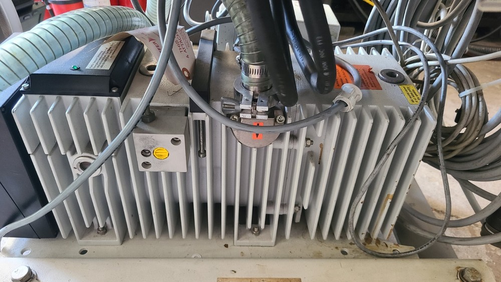 pfeiffer rotary vane vacuum pump pressure controlled system