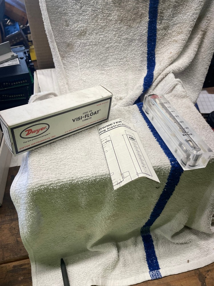 NOS Dwyer Series VFB VISI-FLOAT Flowmeter VFB 81