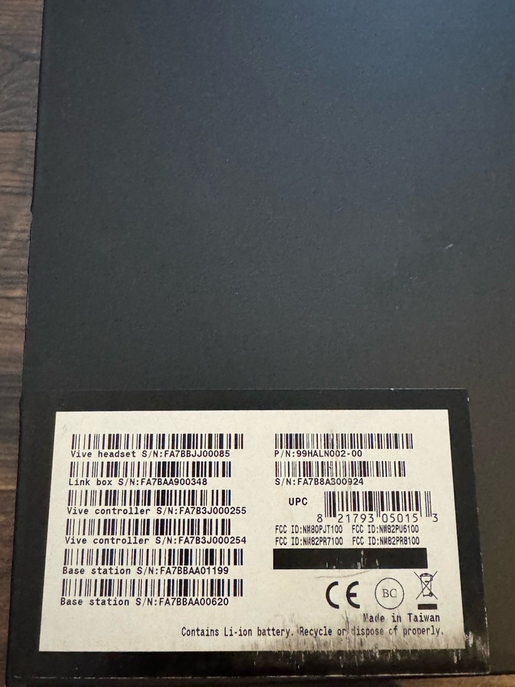 HTC Vive VR Headset Complete Set Full Kit System Steam VR PC Virtual Reality