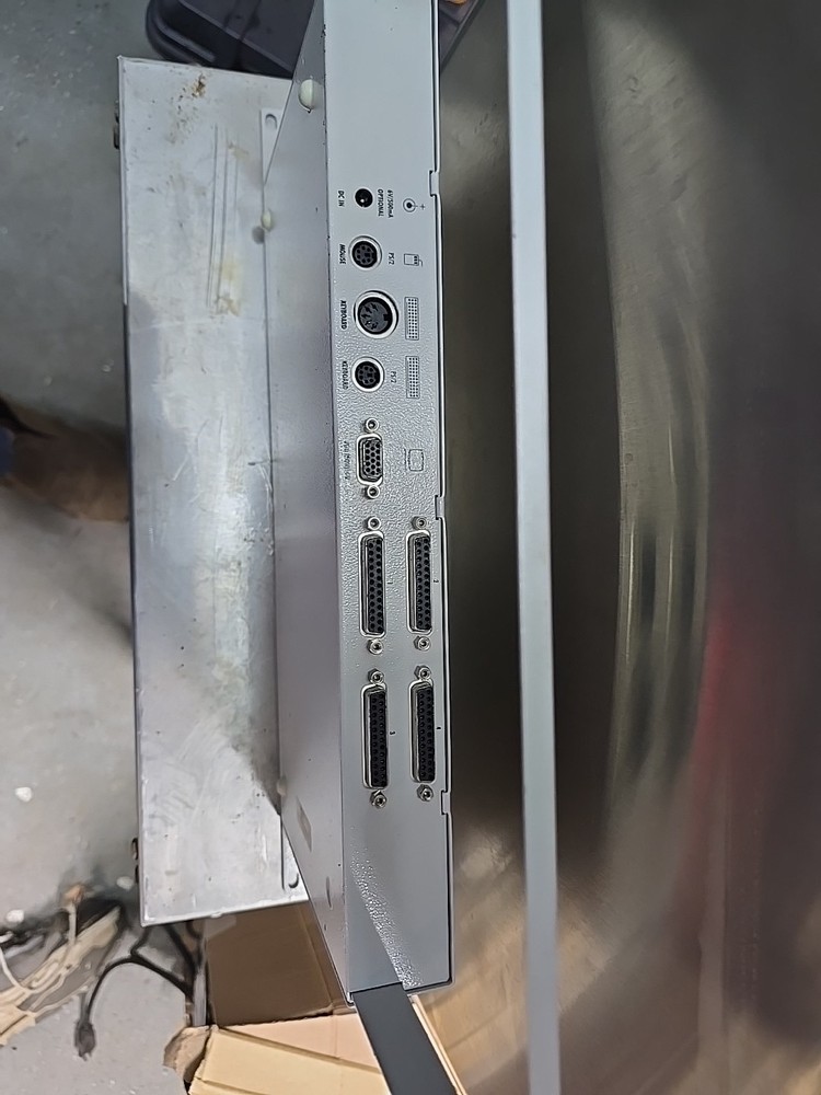 Raritan CompuSwitch 4-Ports Rack Mount KVM Switch KVM CS4R
