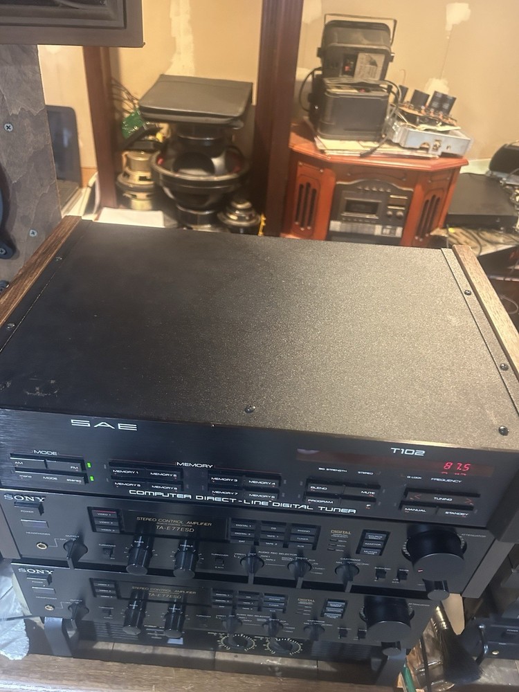 SAE computer Direct Line Digital Tuner. T102