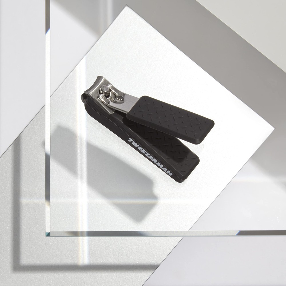 Durable Black Nail Clipper with Textured Handle for Precise Fingernail Care