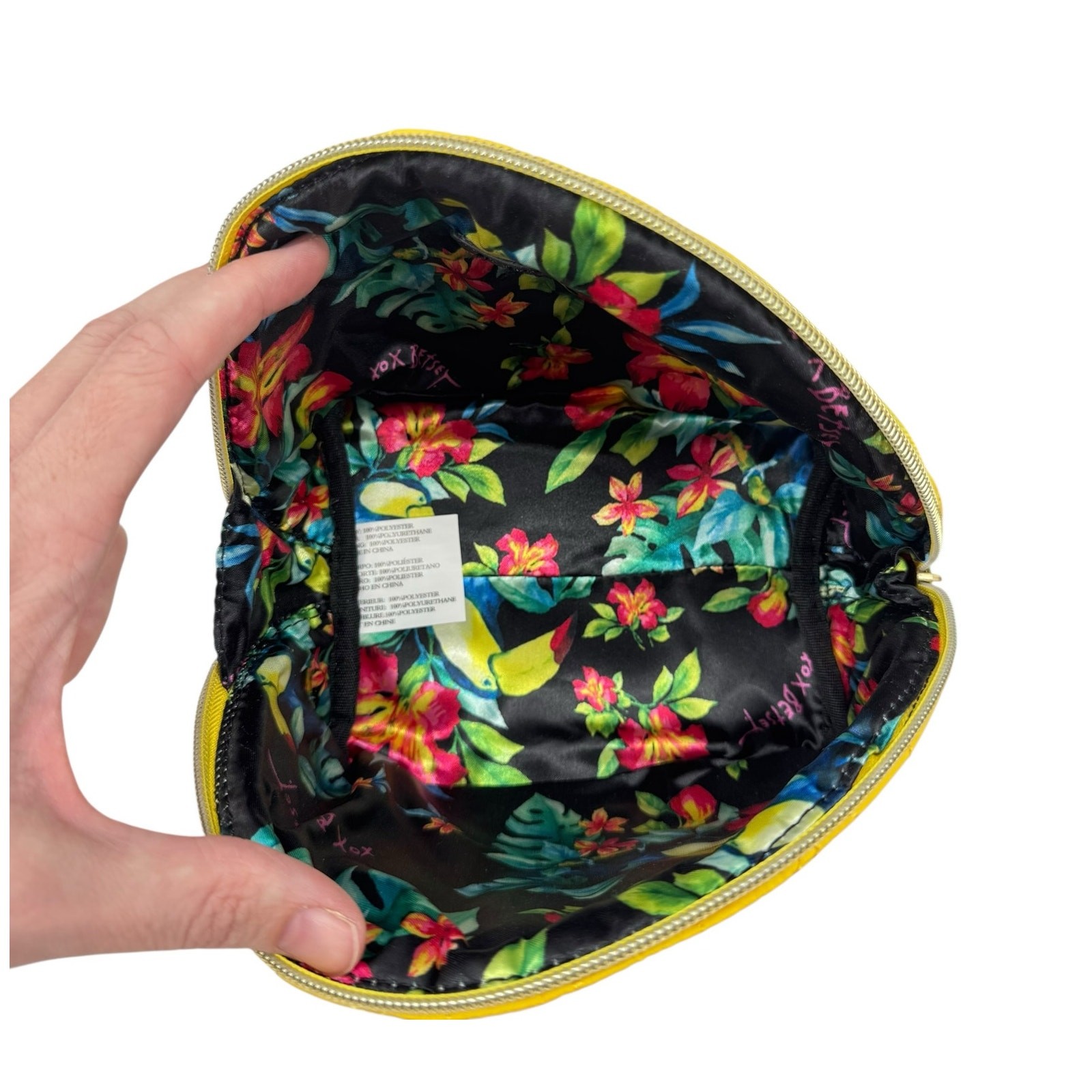 Betsey Johnson NEW Lemon Slice Heart Quilted Zipper Travel Cosmetic Bag Pouch