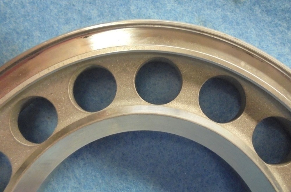 LARGE MICRO-GAP VALVE 5-1/4" OD 2-3/4" ID 1/2" THICK