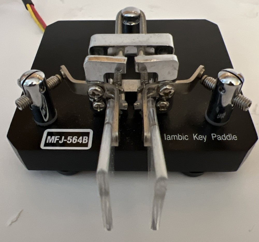 MFJ-564B Dual Iambic Key Paddle Ham Radio Key Morse Code Chrome/Black Base New