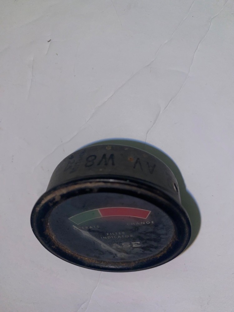 Case Equipment Hydraulic Fluid Filter Gauge