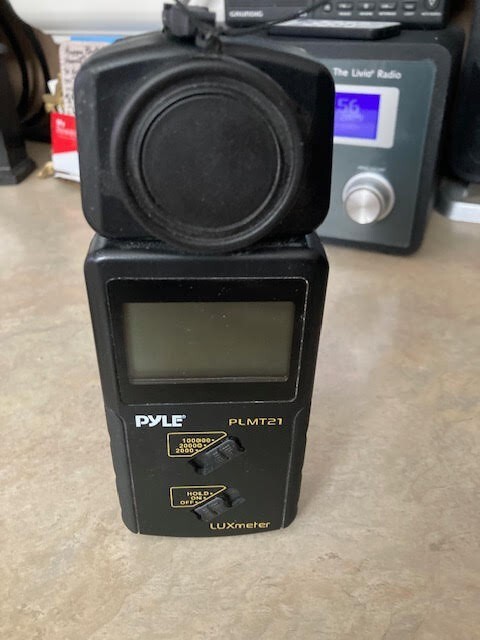 Pyle PLMT21 Handheld Lux Light Meter Photometer with 20000 Lux Range Per Second