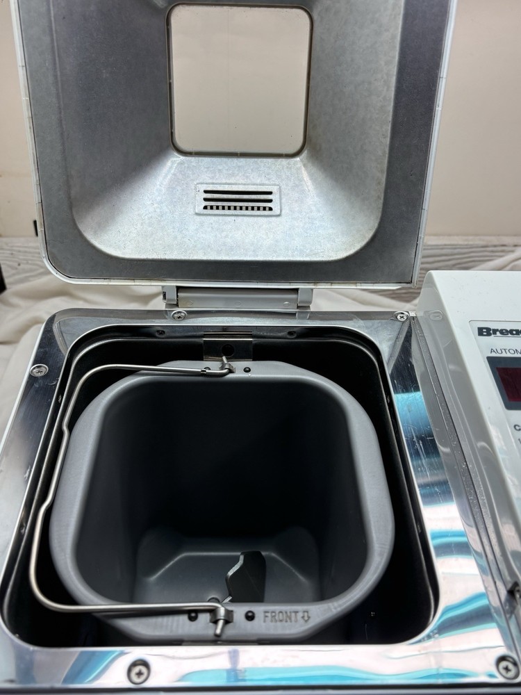 Breadman Plus Automatic Bread Maker machine, Model TR 700 Bread,dough,jam,french