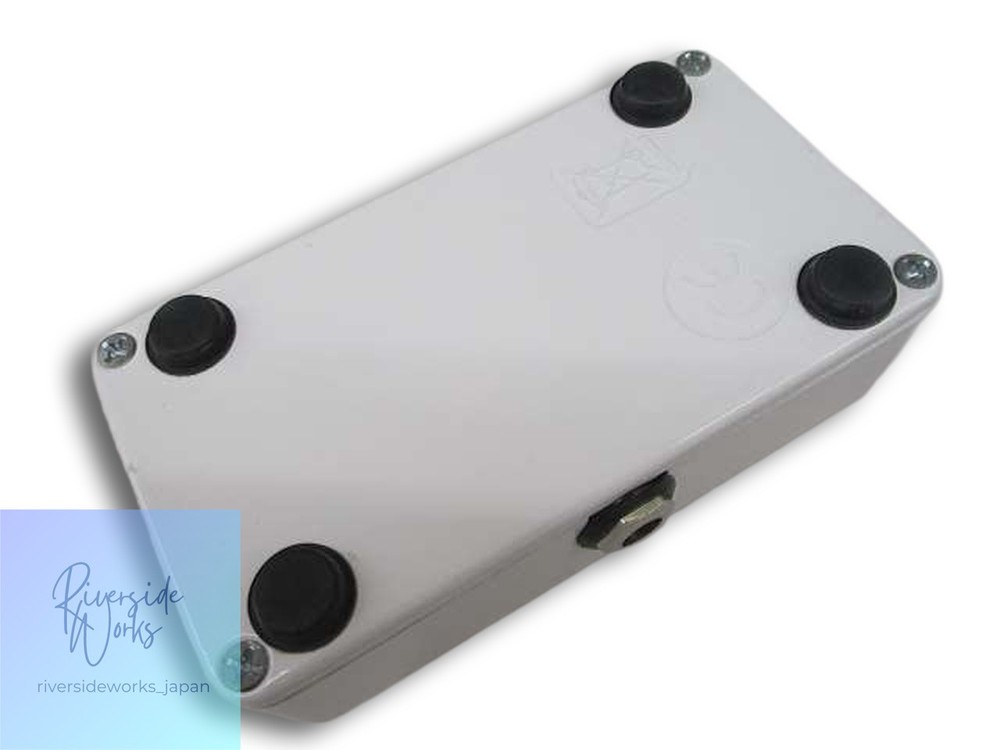 ELECTRO HARMONIX FLATIRON FUZZ Distortion Pedal