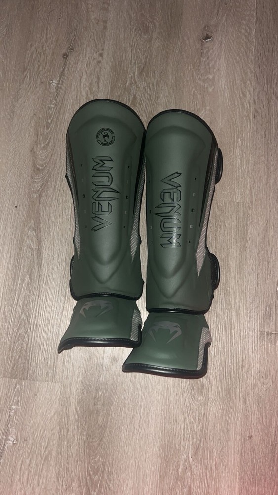 Venum Elite Shin Guards Large