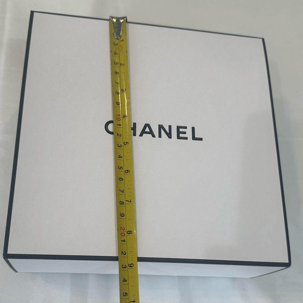 CC Elegant White Box with Black Edges