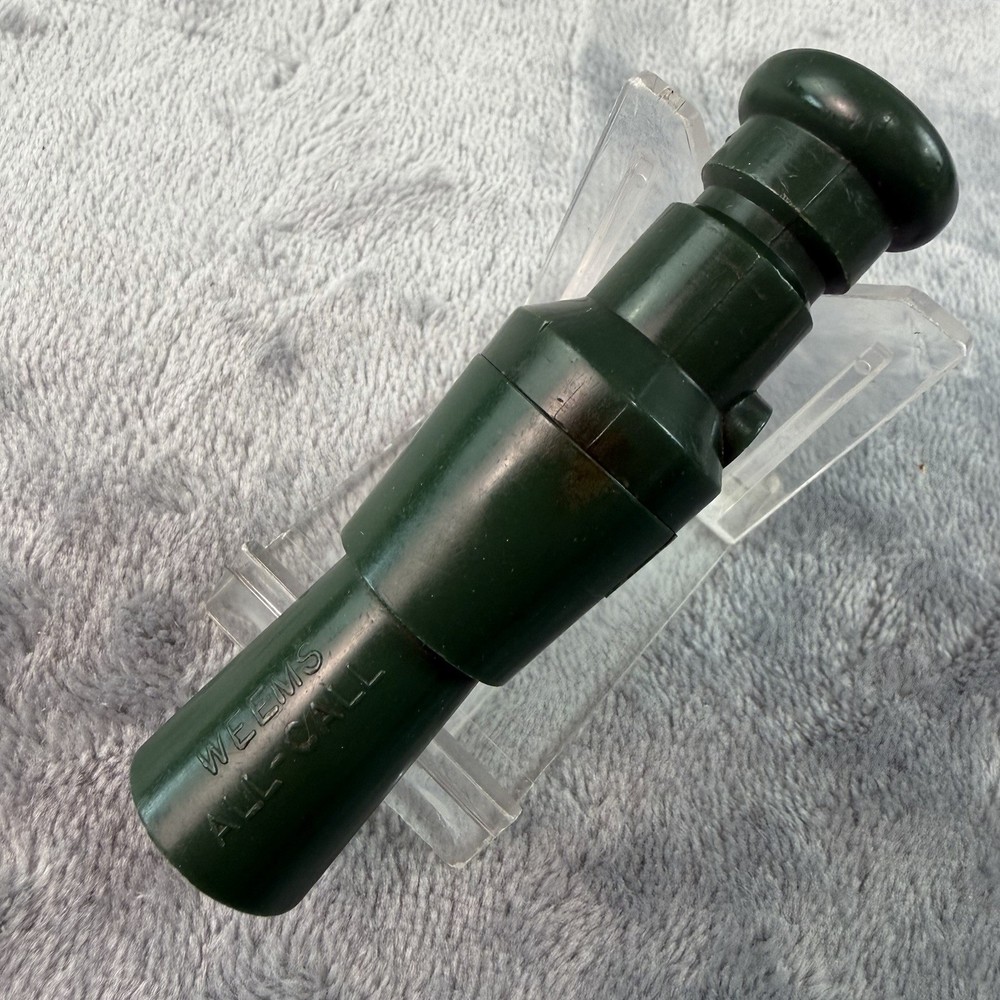Vtg Weems Dual Tone Predator All Call Green Plastic  B196