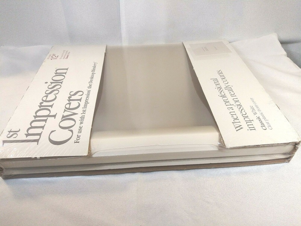 Avery Clear Plastic Covers for sheets 1st Impression Desktop 1/2" Classic New