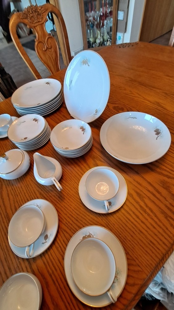 Fukagawa Arita Handpainted 41 Piece Grouping Dinnerware Pine Cone Pattern #904