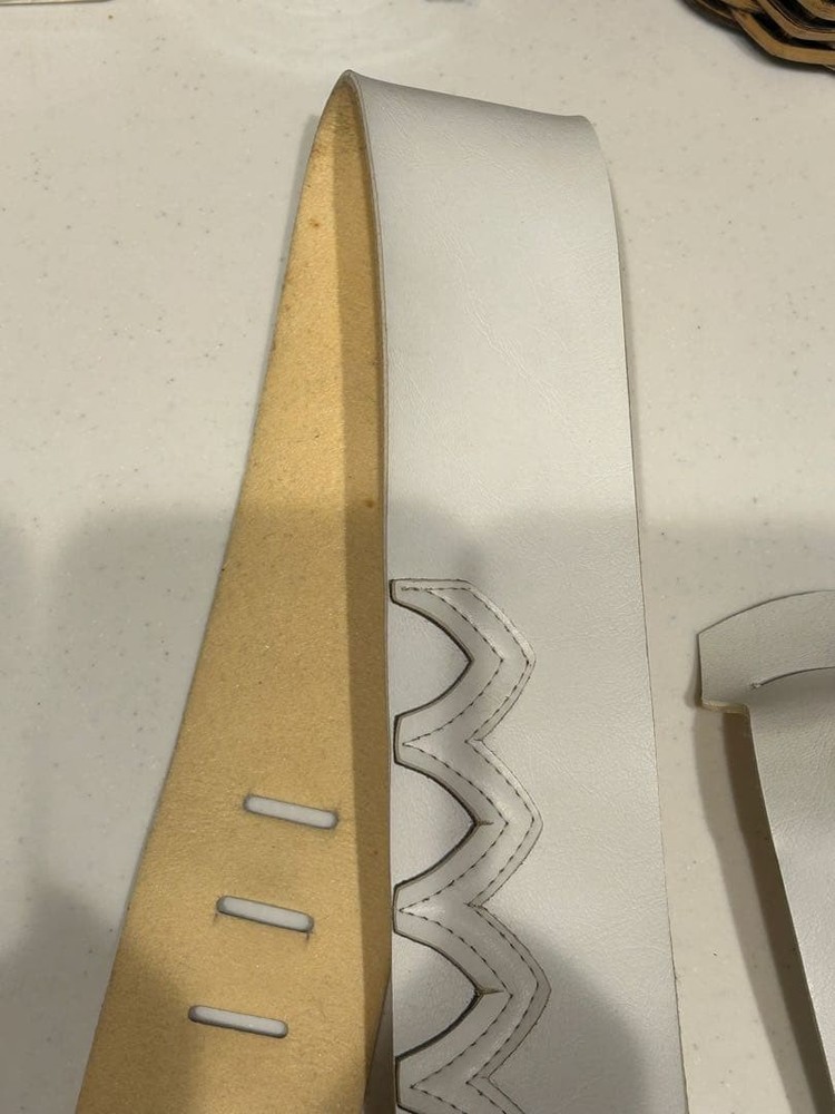 Fernandes White Leather Guitar Strap Adjustable Premium Accessory B381