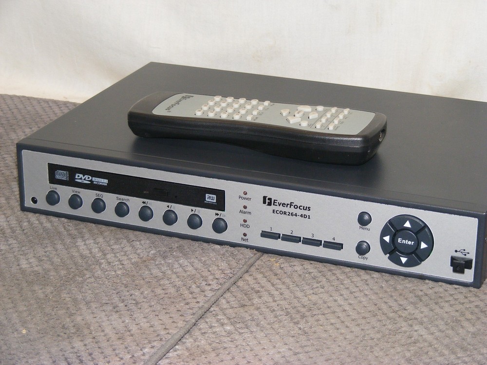 EVERFOCUS SECURITY CAMERA DVR RECORDER W/REMOTE ECOR264-4D1/500*NO CORD*UNTESTED