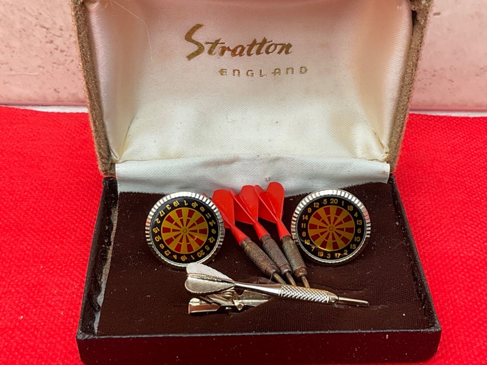 Vintage Stratton Dartboard Cufflink & Tie Clip Set