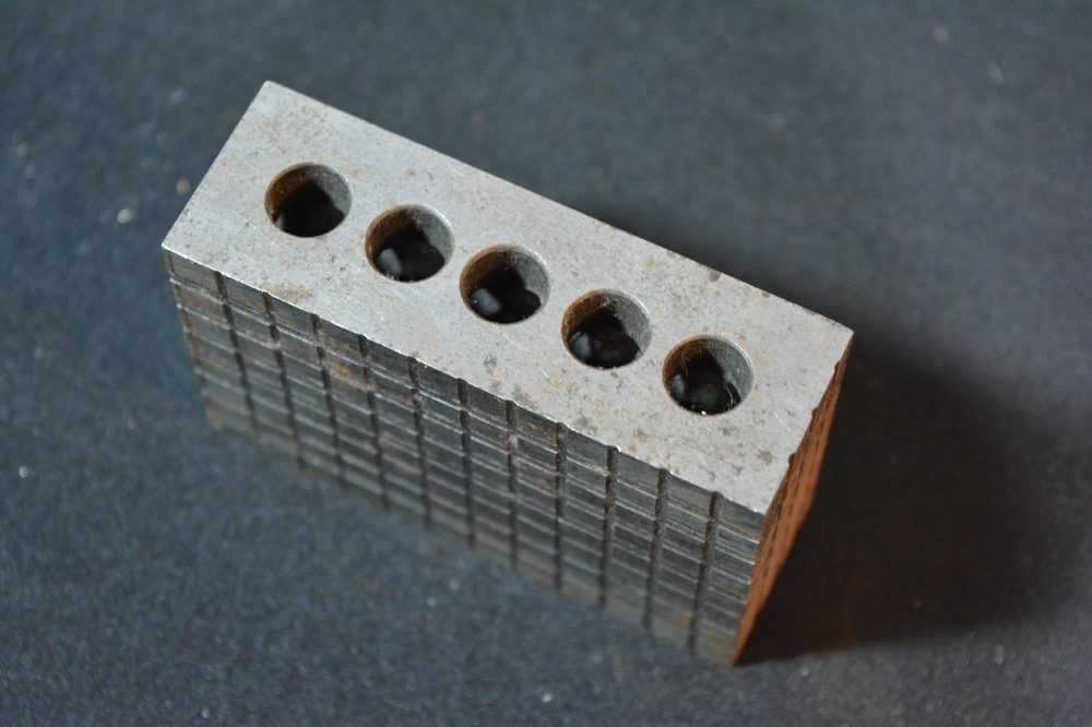 1-2-3 BLOCK HOLES