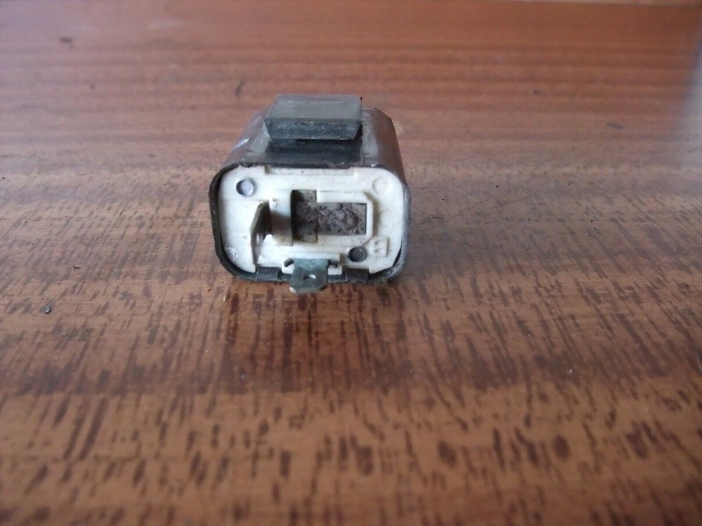 SUZUKI GS450E GS 450 E INDICATOR FLASHER RELAY OEM