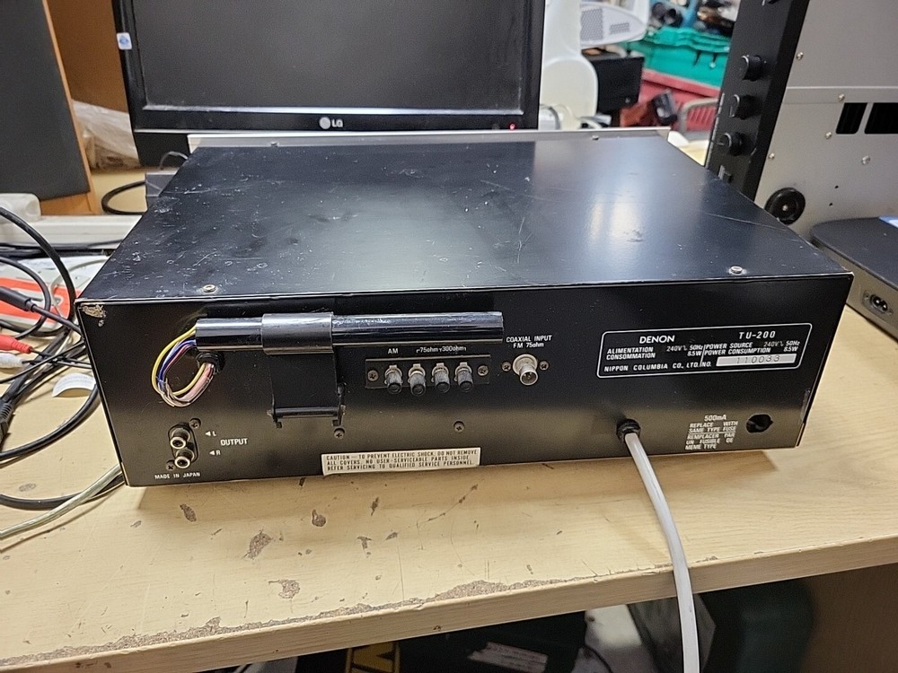 Denon TU-200 Stereo Tuner