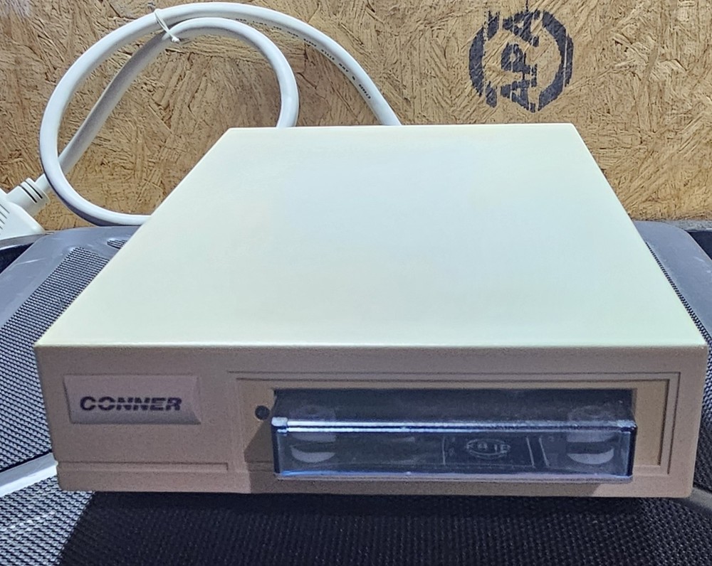 Vintage Conner CTM3200E-S External Tape Drive