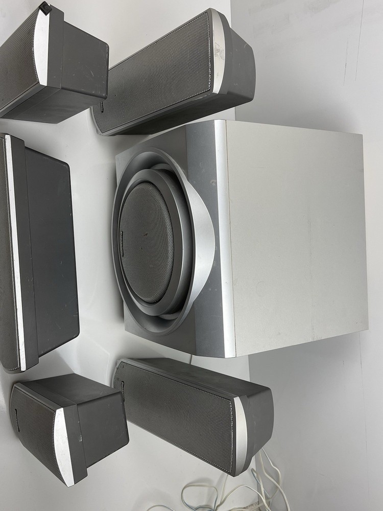 Panasonic SC-HT680 DVD Home Theater Speaker System NO CENTRAL UNIT UNTESTED