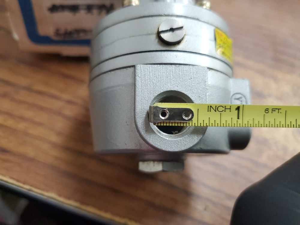 SMC PRECISION REGULATOR IR200 (TA42MS)