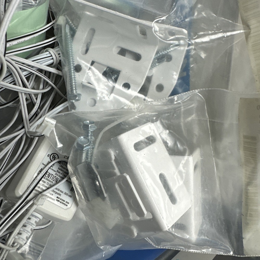 Lutron WIN-BRK-64U Roller 64 Brackets 2 SETS (4 pcs)